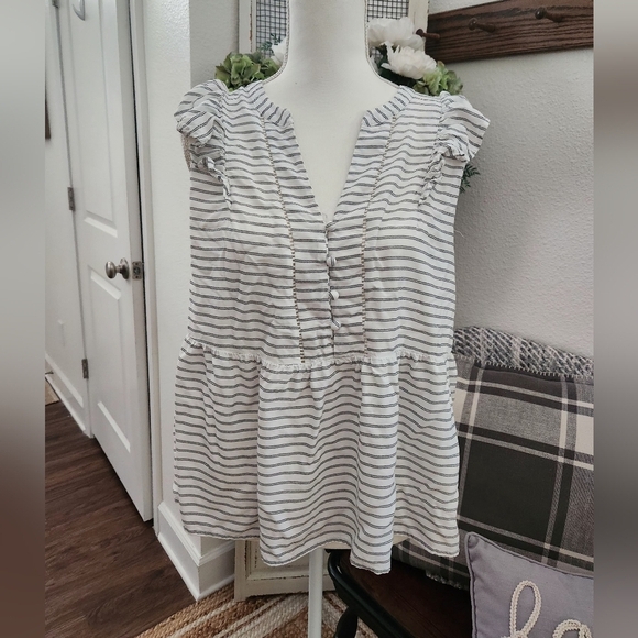 LOFT Tops - Loft Striped top